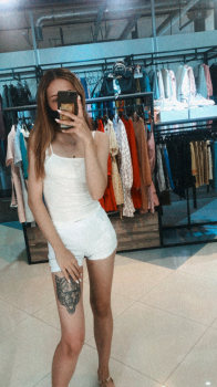 younger girl dating older man
